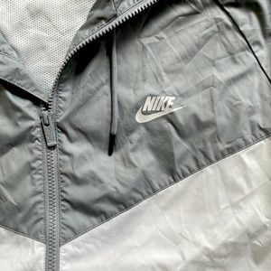 Nike Wind Breaker Size XXL